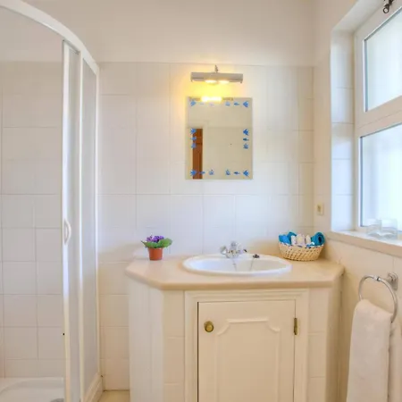 Flor By * Guia (Faro)